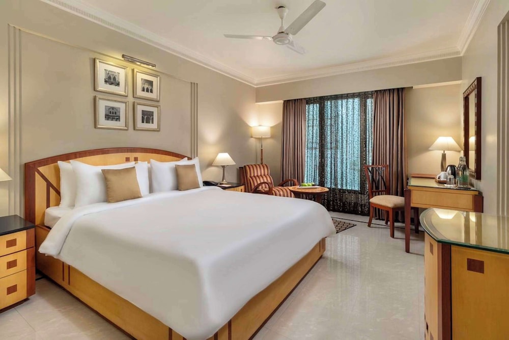 Sarovar Portico Kalupur Ahmedabad 7/42