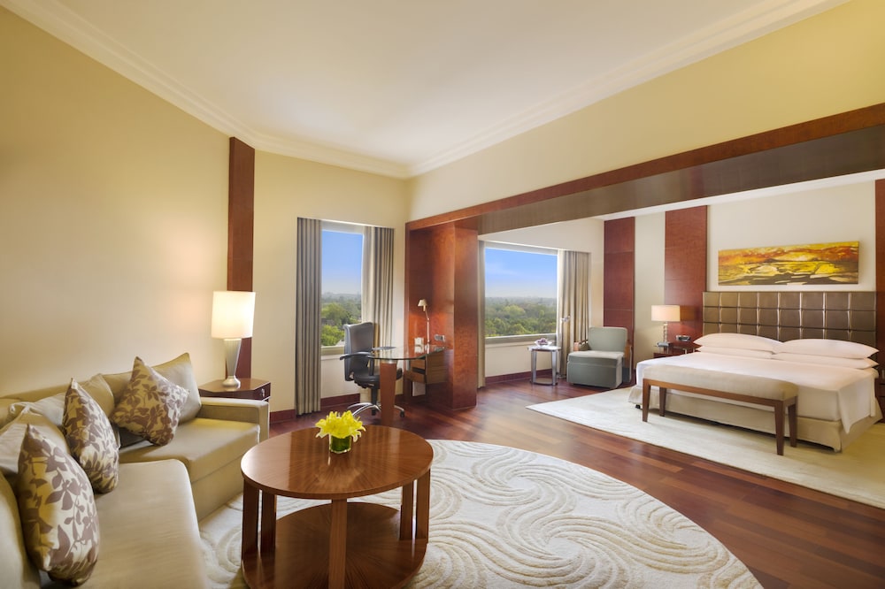 Hyatt Regency Delhi 12/72