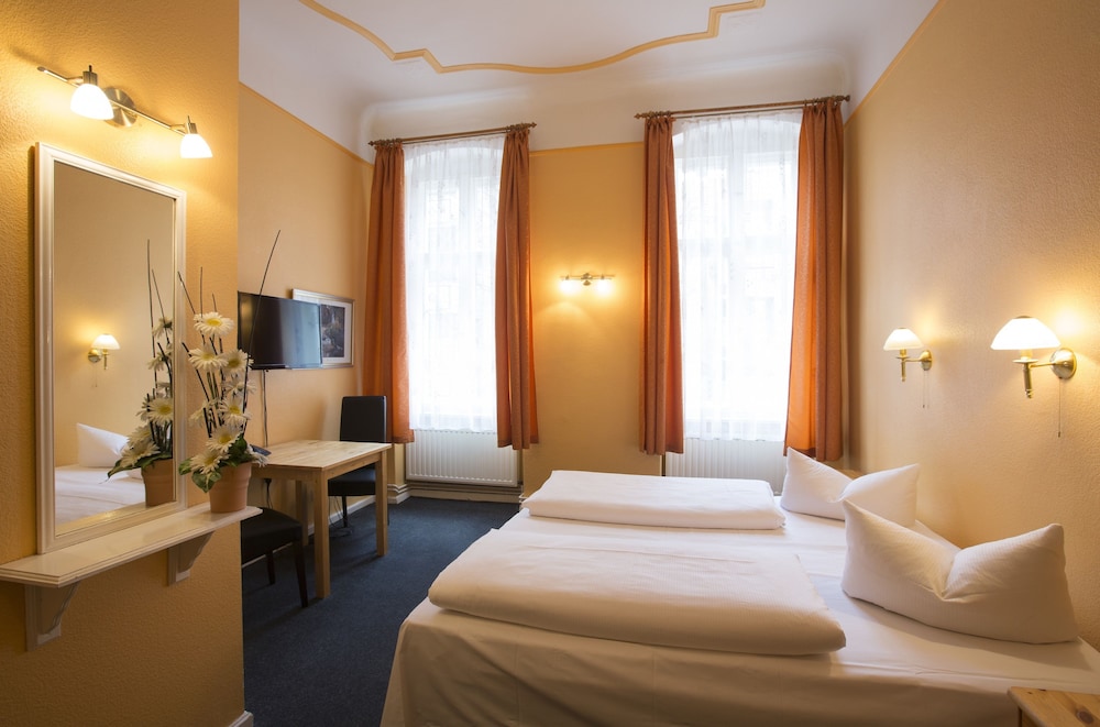 Hotel Am Hermannplatz 13/24