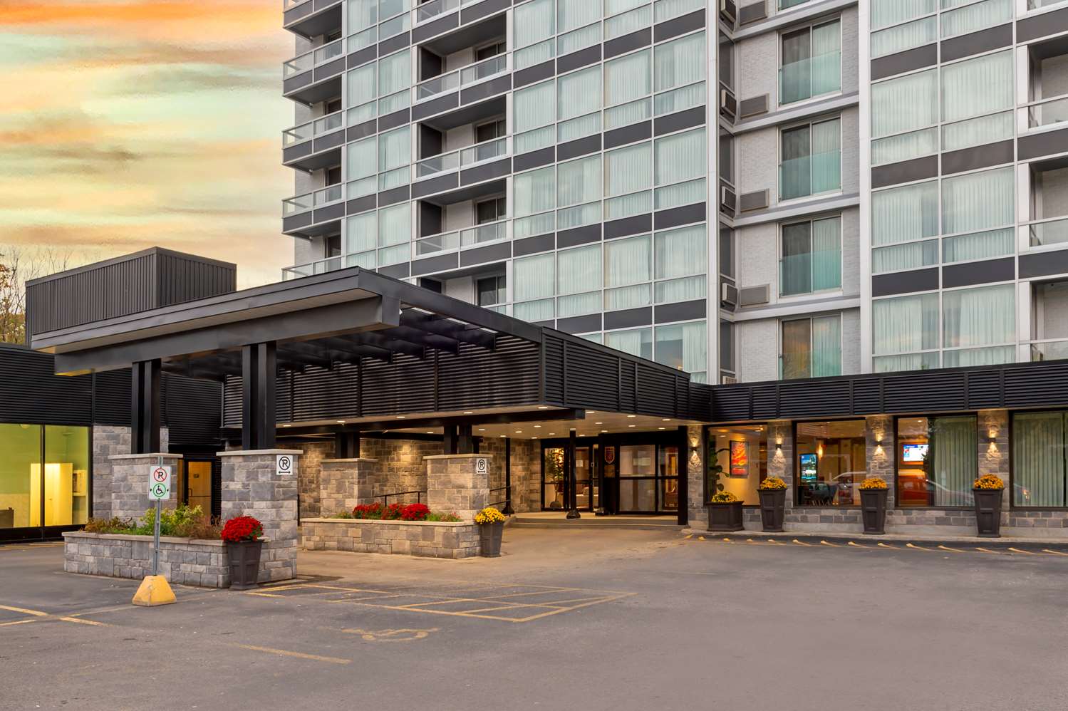 Best Western Plus Gatineau-Ottawa 20/21