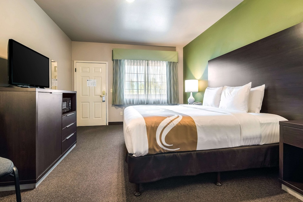 Quality Inn & Suites Bainbridge Island 20/62