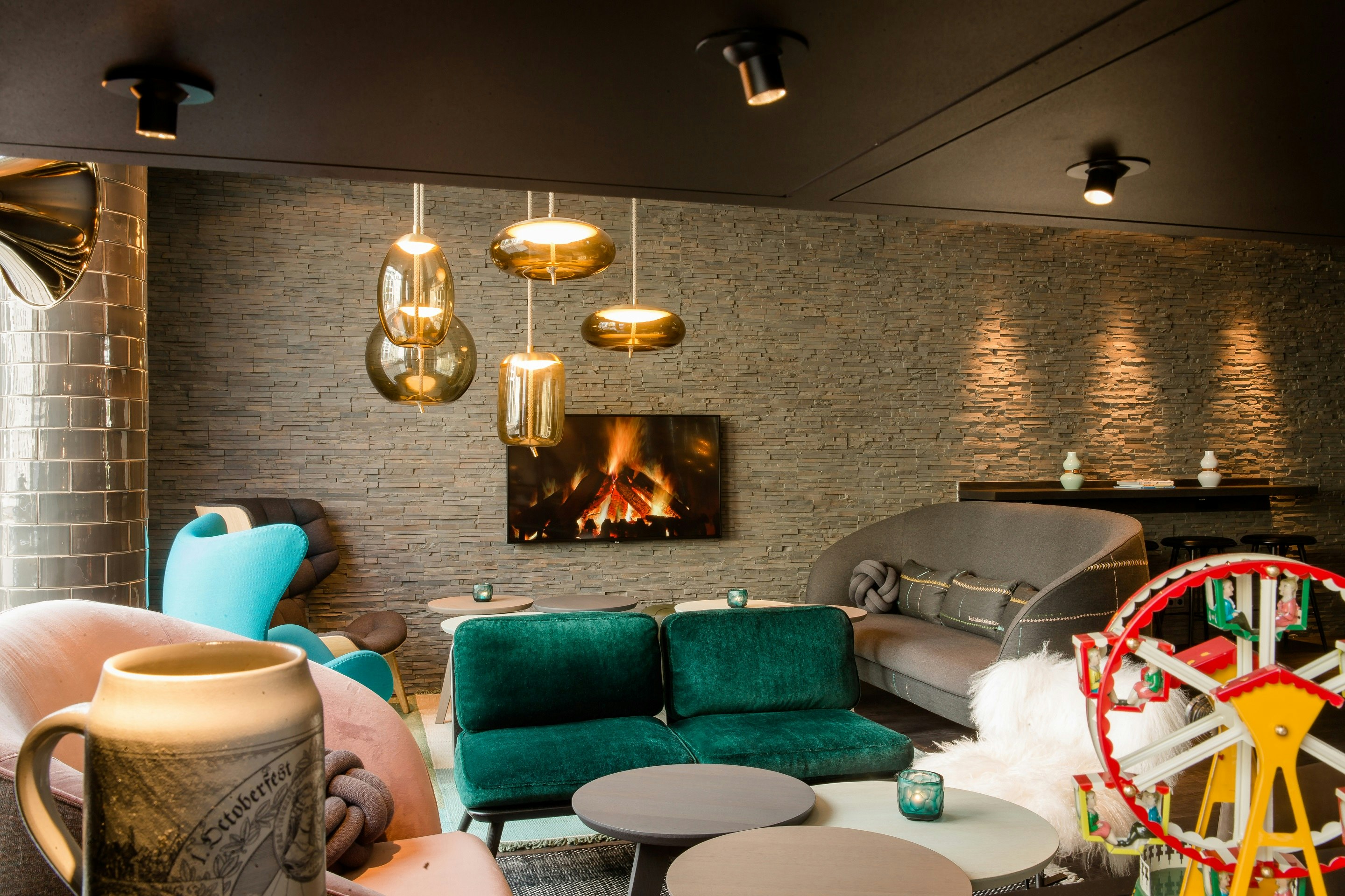 Hotel Motel One Munchen-Westend 10/21