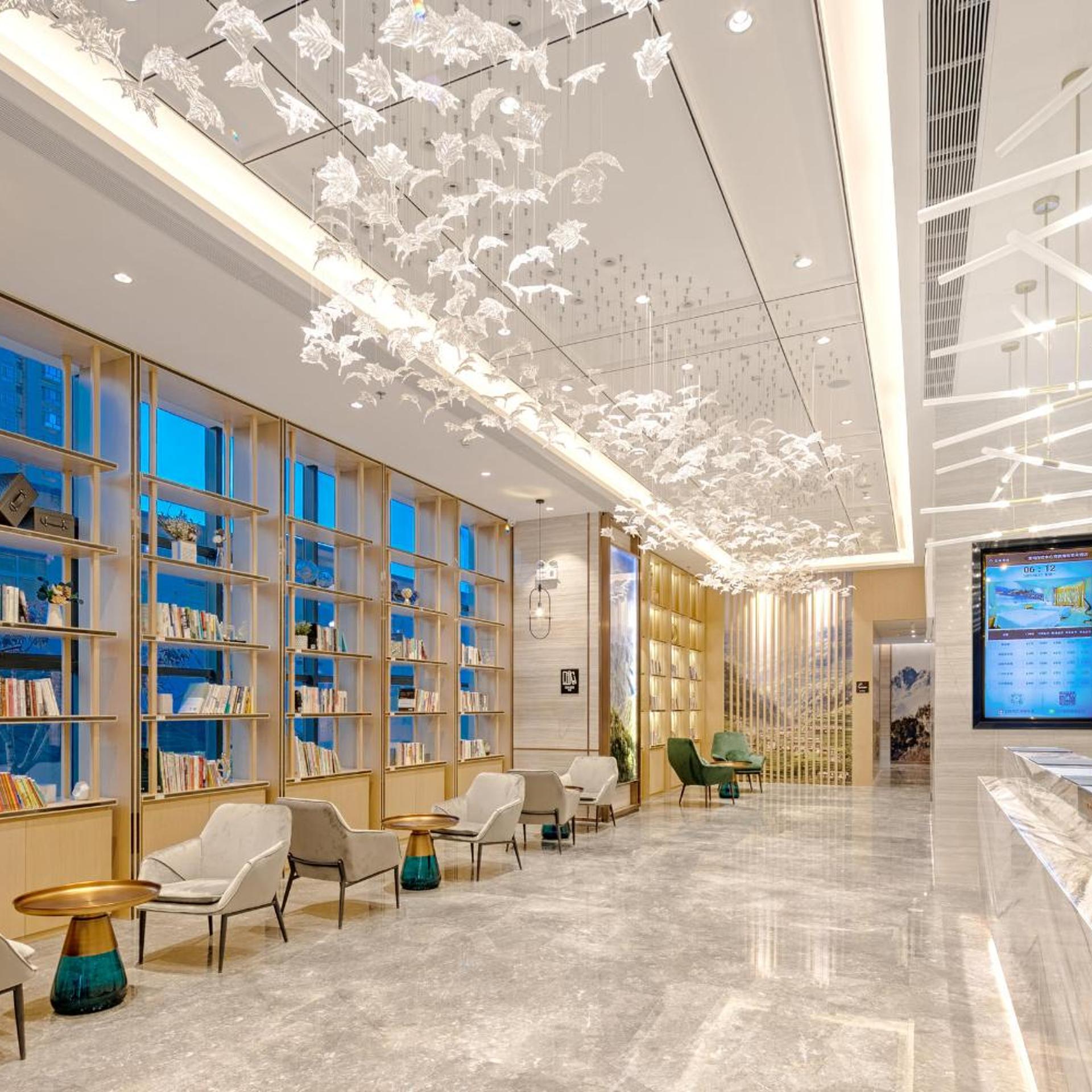 Atour Hotel (Baoji Administration Center, High-speed Railway South Station) 43/51