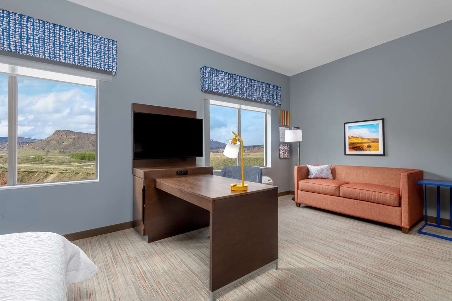 Hampton Inn Suites Cody Wy 18/28