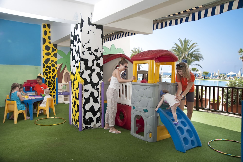 Akti Beach Hotel & Village Resort 43/68