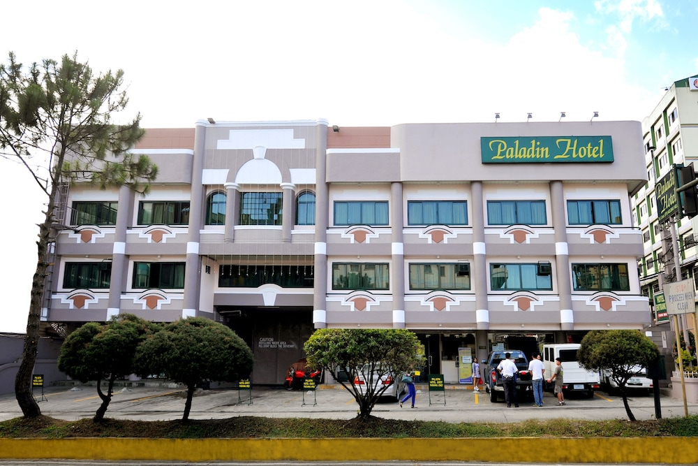 Paladin Hotel 3/41