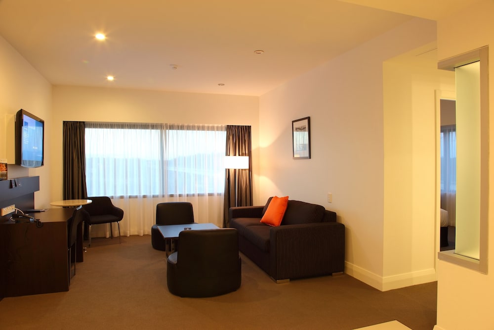 NOVOTEL BRISBANE AIRPORT 34/50