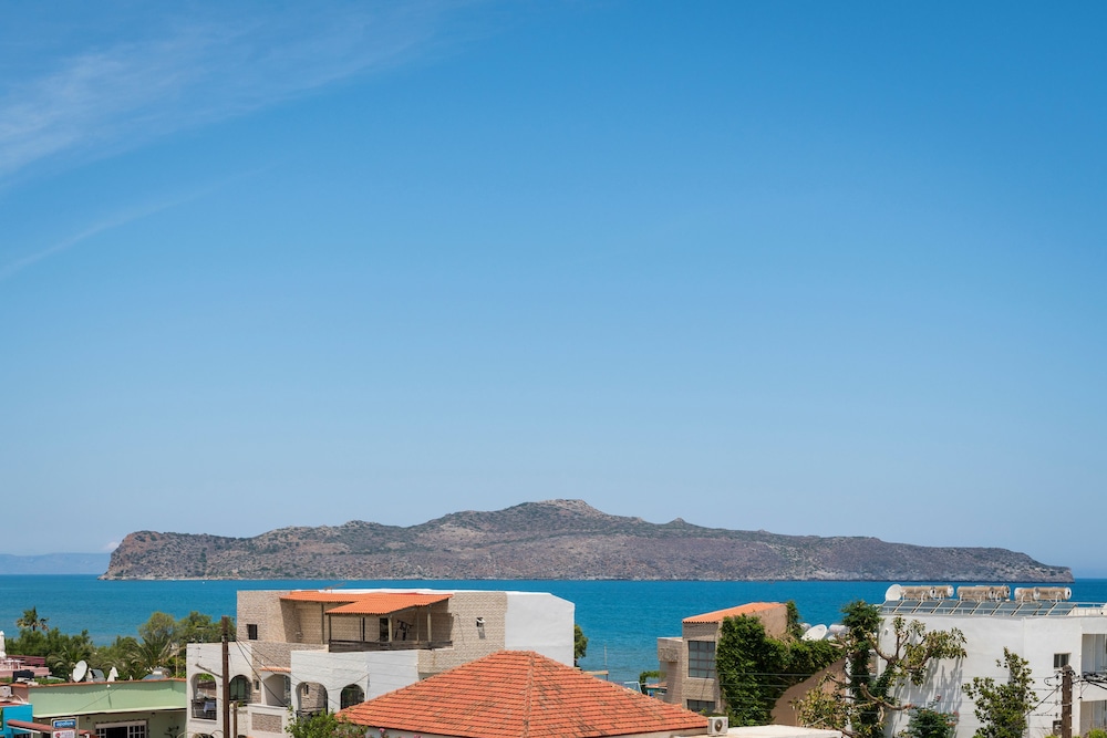 Irini Stalos Apartments 39/50