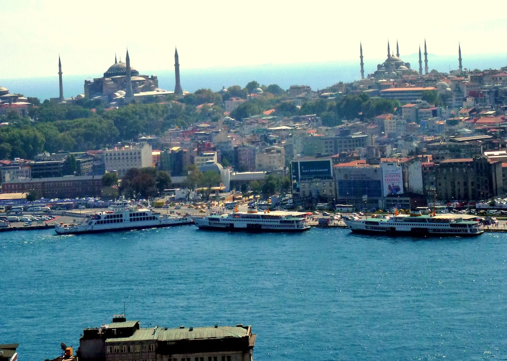 Walton Hotels Galata 32/35
