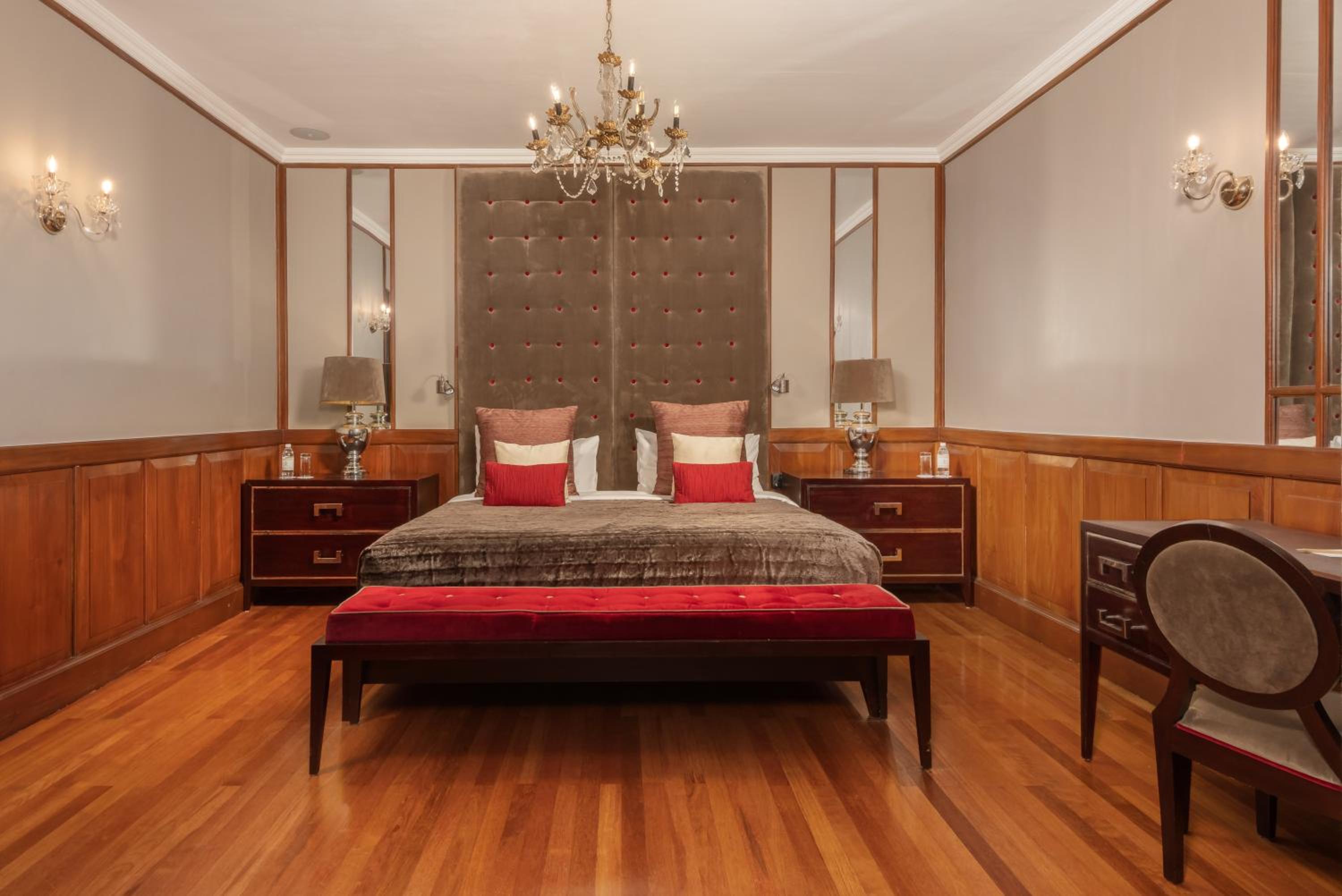 Elizabeth, Suite, Queen Bed