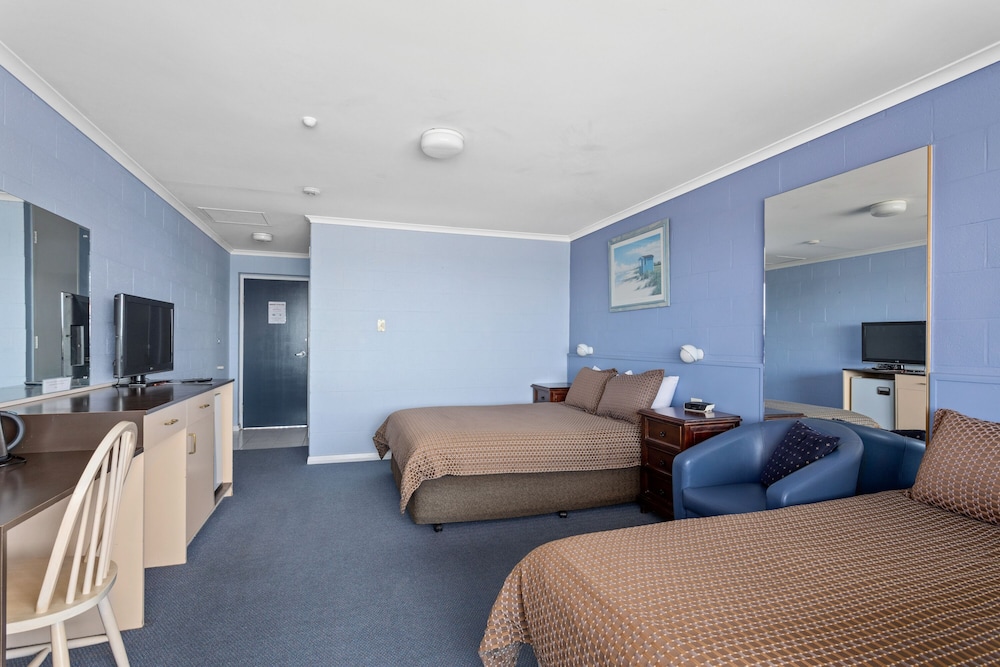Swansea on the Beach Motor Inn 36/59