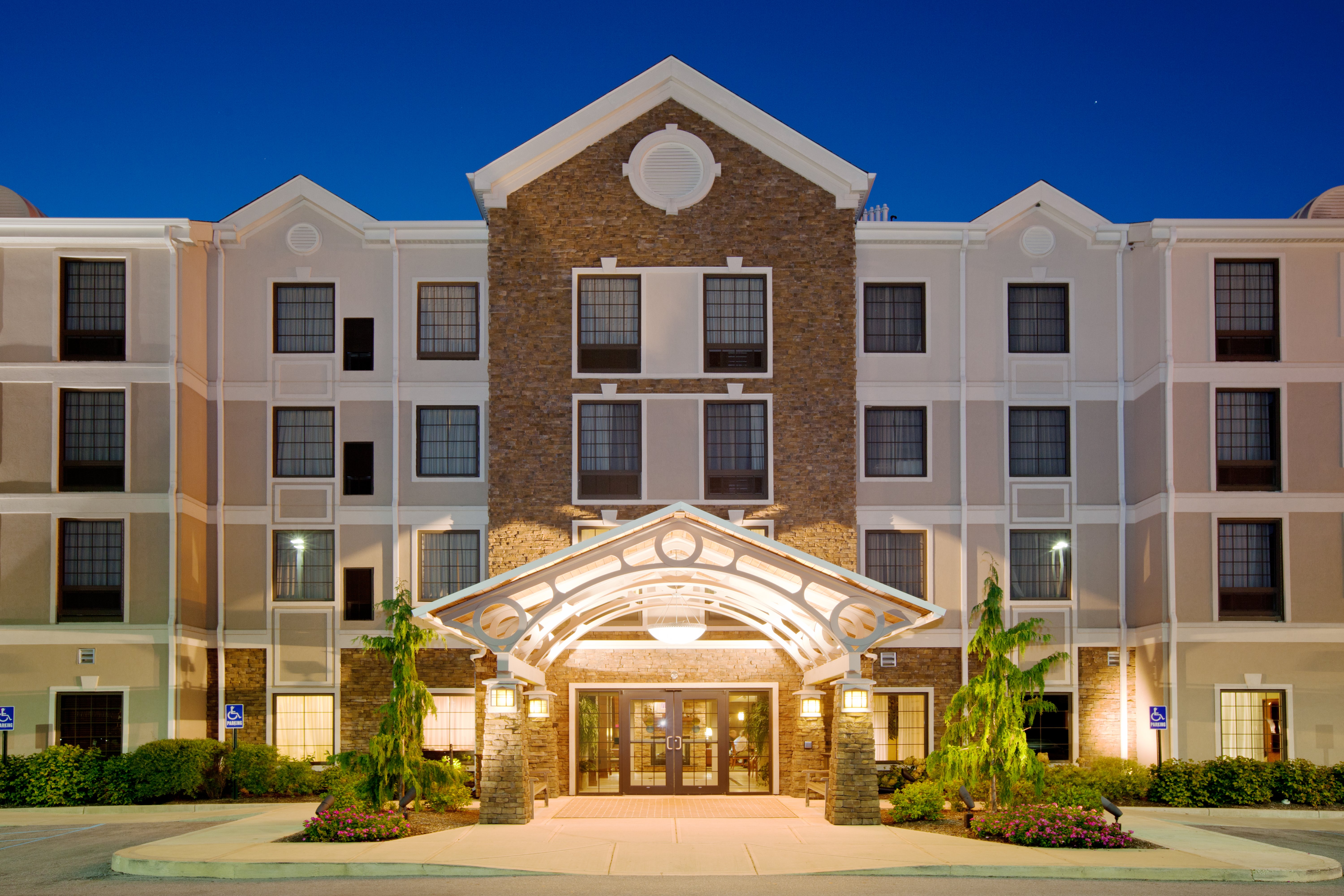 Staybridge Suites Indianapolis Airport 3/70