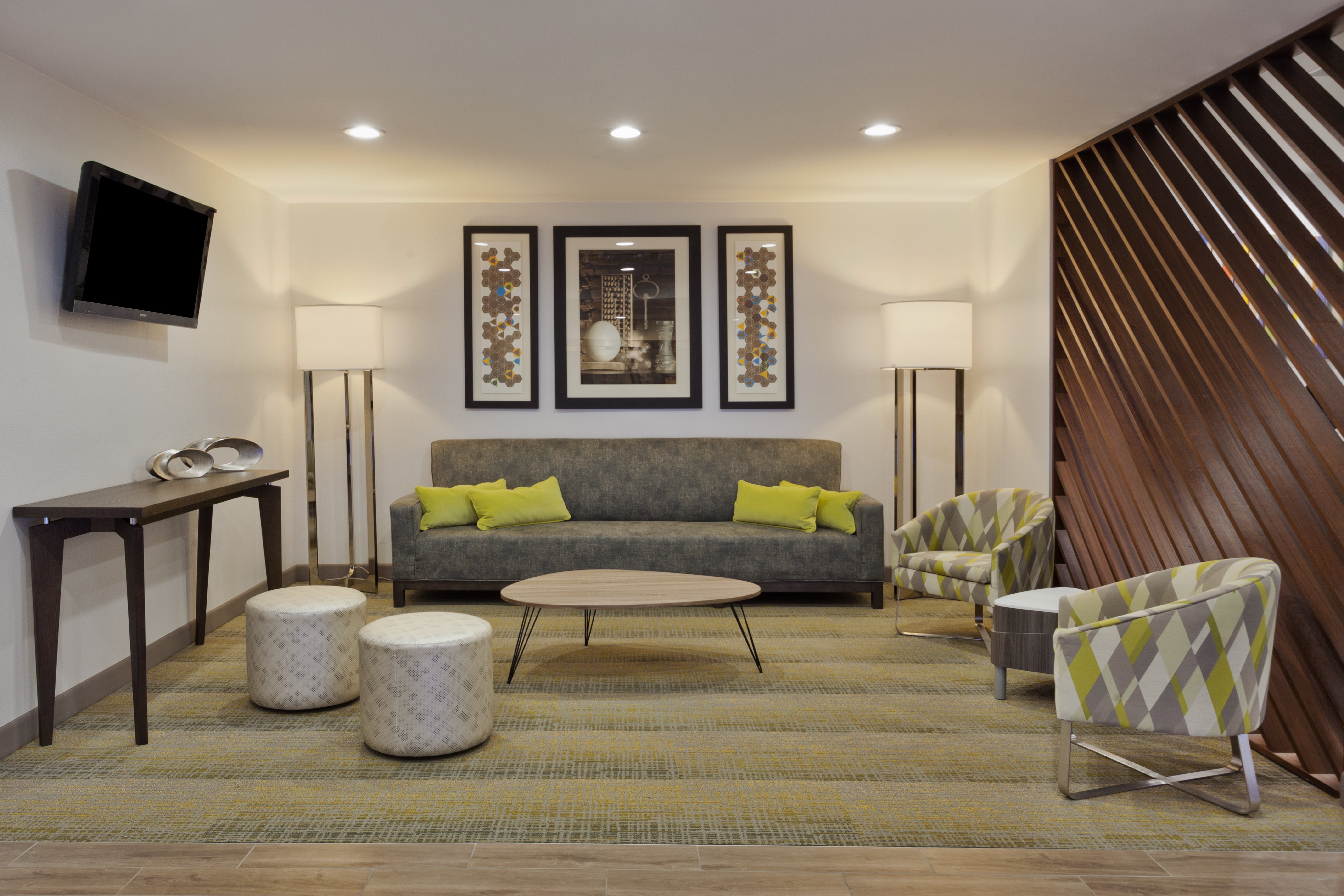 Holiday Inn Express Hotel And Suites Phenix City Columbus 36/52