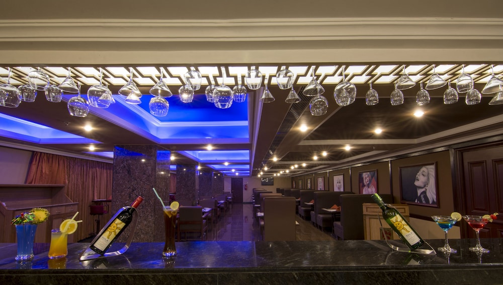 Shenbaga Hotel and Convention Centre 27/31