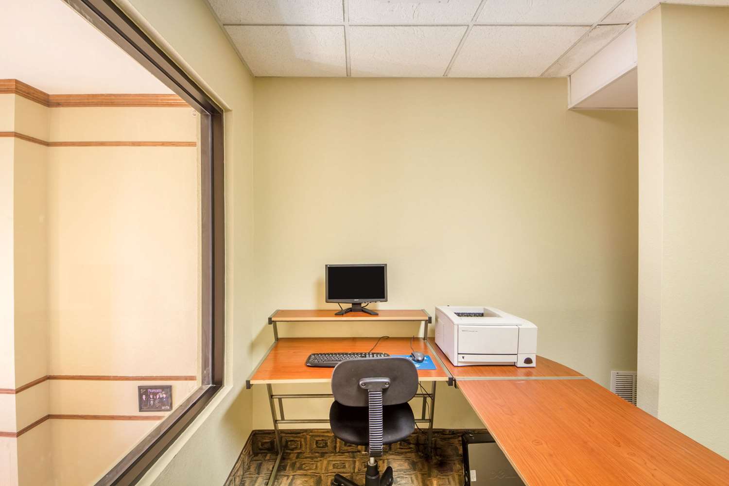 Quality Inn and Suites MidAmerica Industrial Park Area 20/21