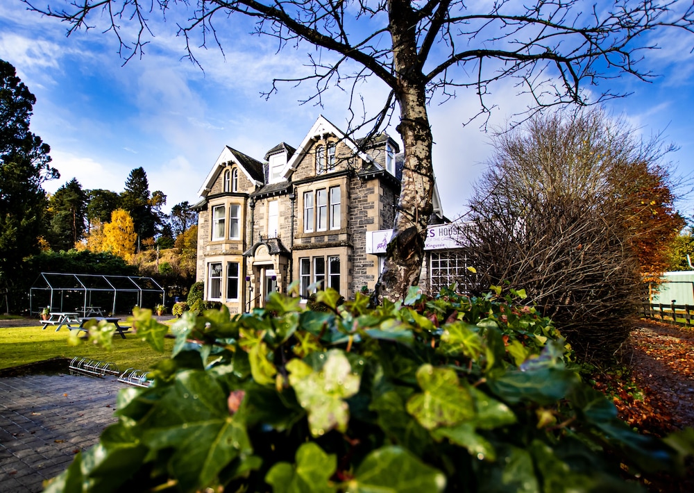 Mcinnes House Hotel 34/35