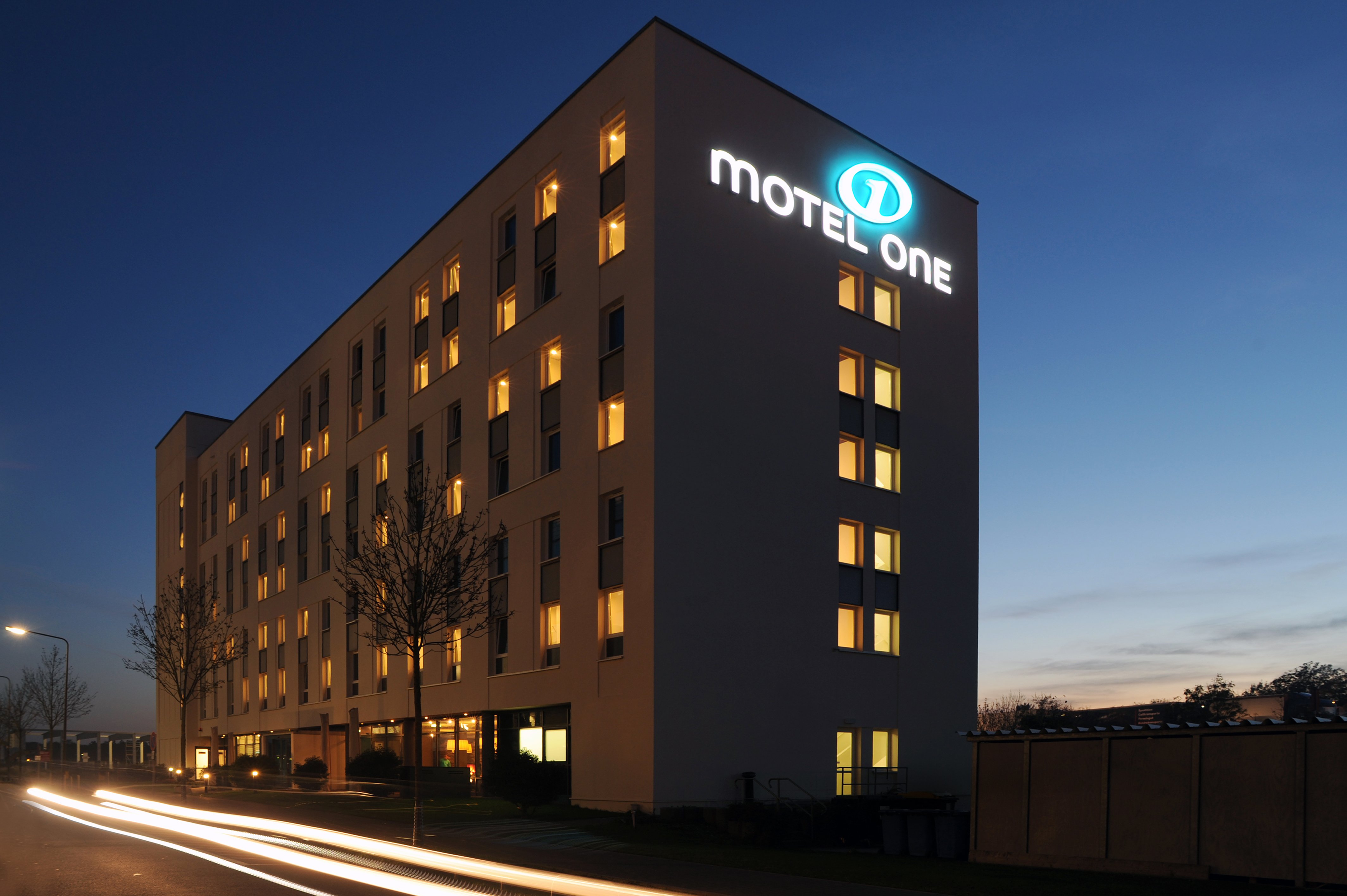 Motel One Frankfurt Airport 1/29