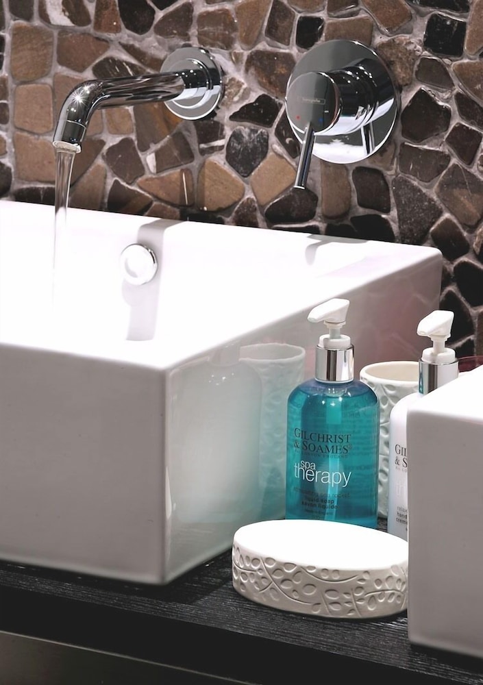 Dysart Boutique Hotel 40/50