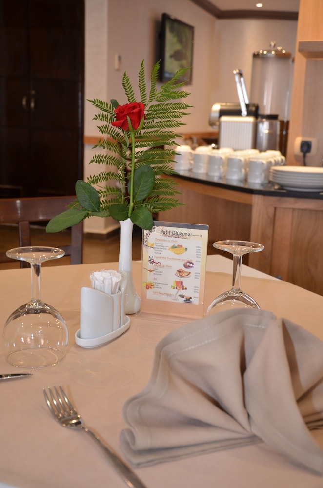 Hotel Almas 37/50