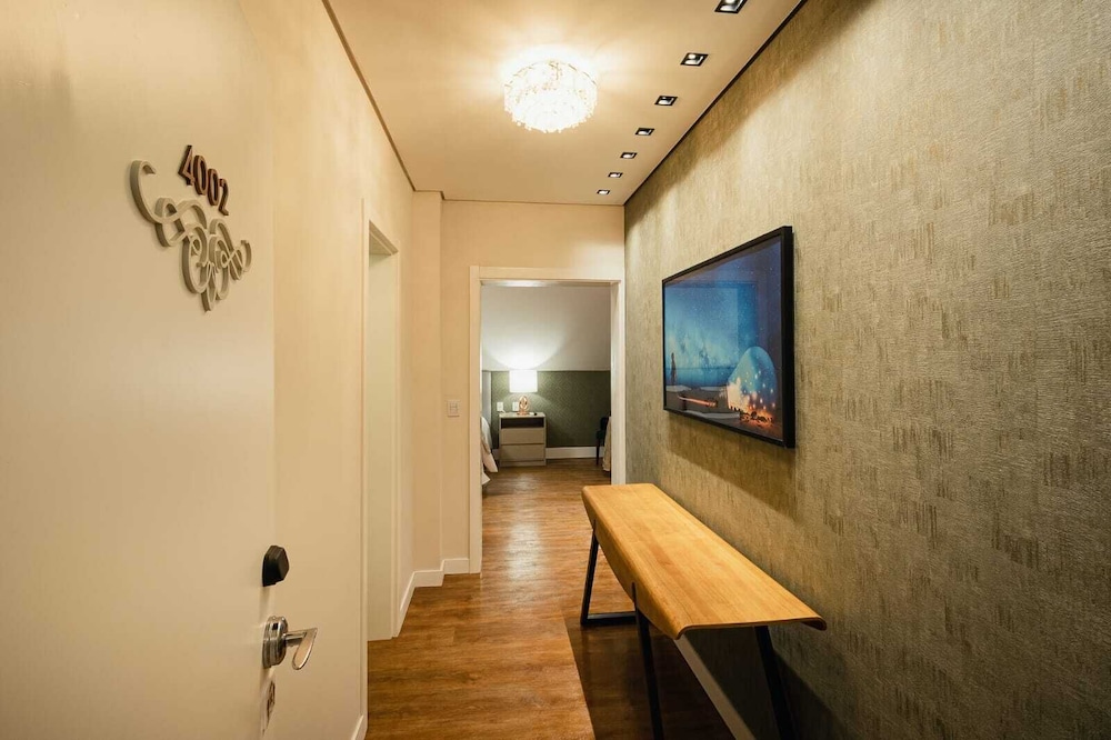 HOTEL RF VISION restaurante giratorio 25/50