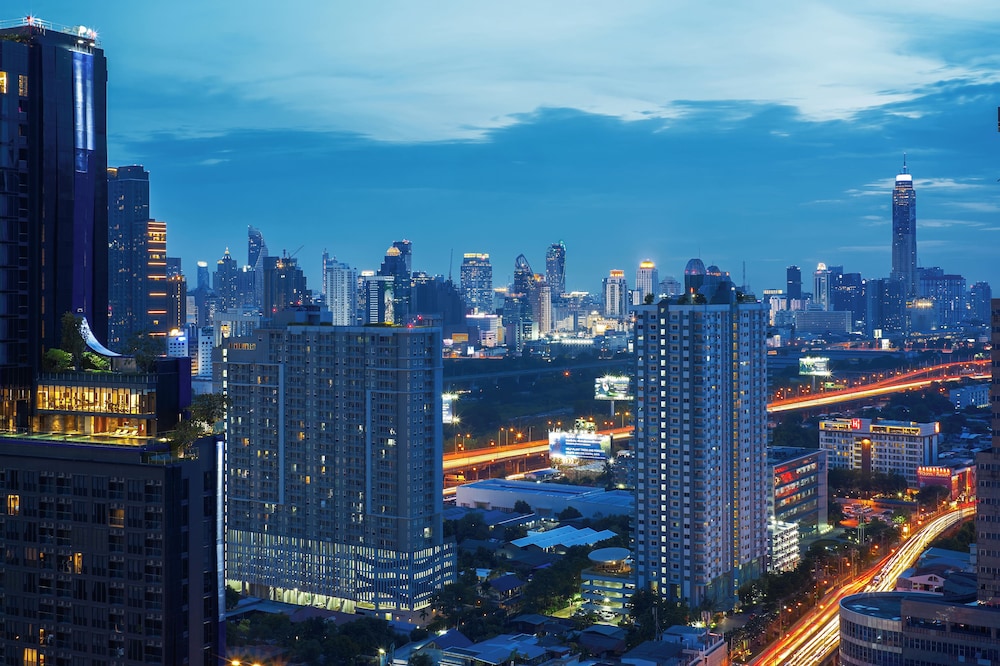 Avani Ratchada Bangkok Hotel 63/67