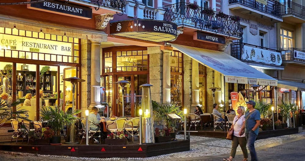 Hotel Salvator 4/63