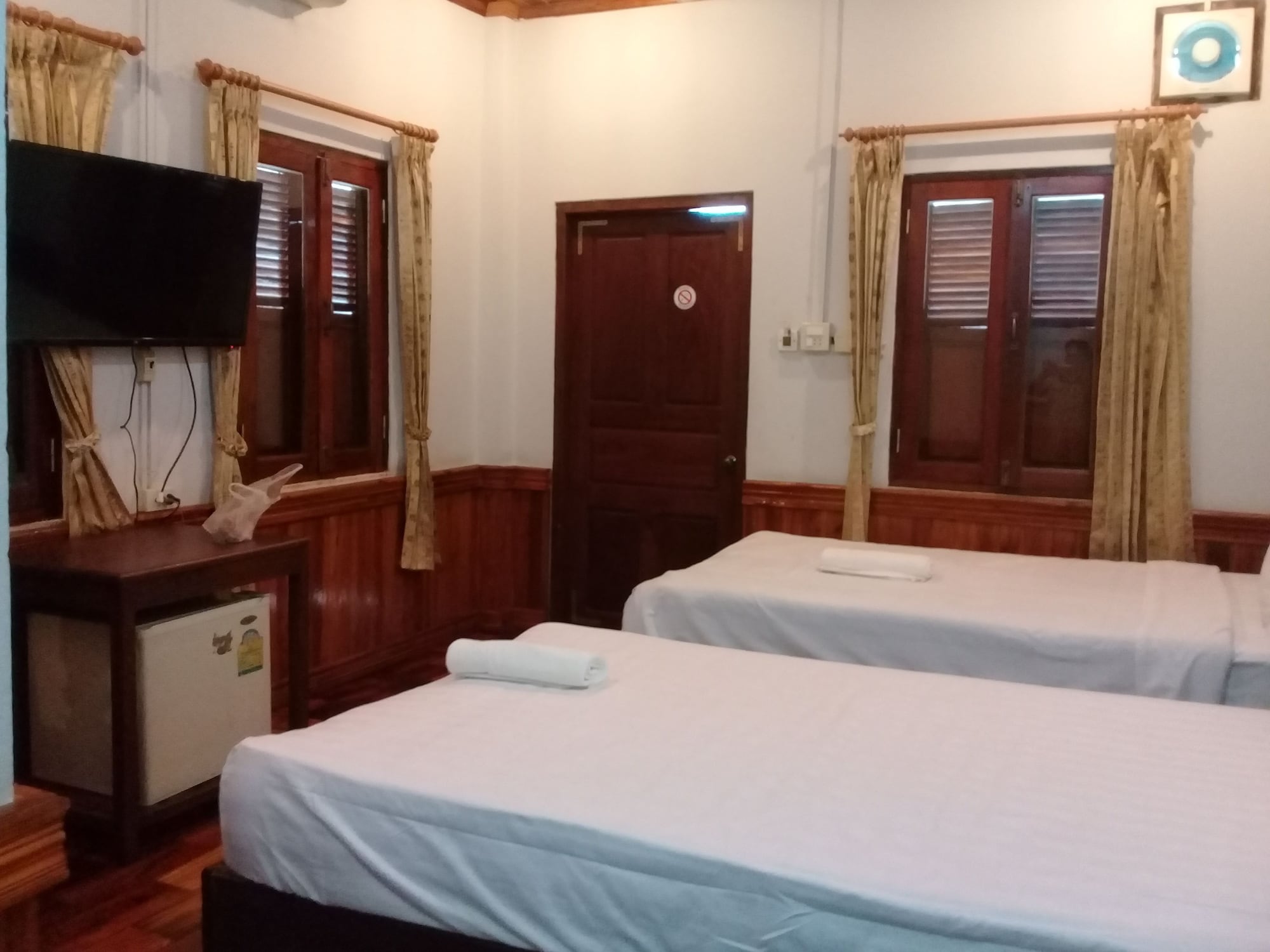 SUPERIOR, TWIN BEDS, GARDEN VIEW