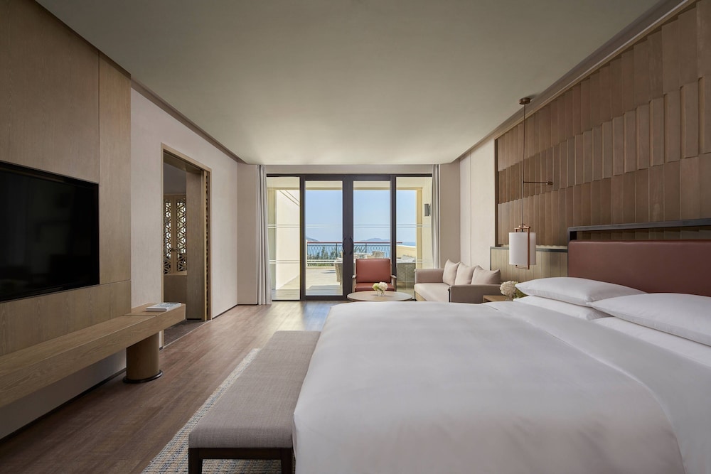 Presidential, Suite, King Bed, Ocean Front