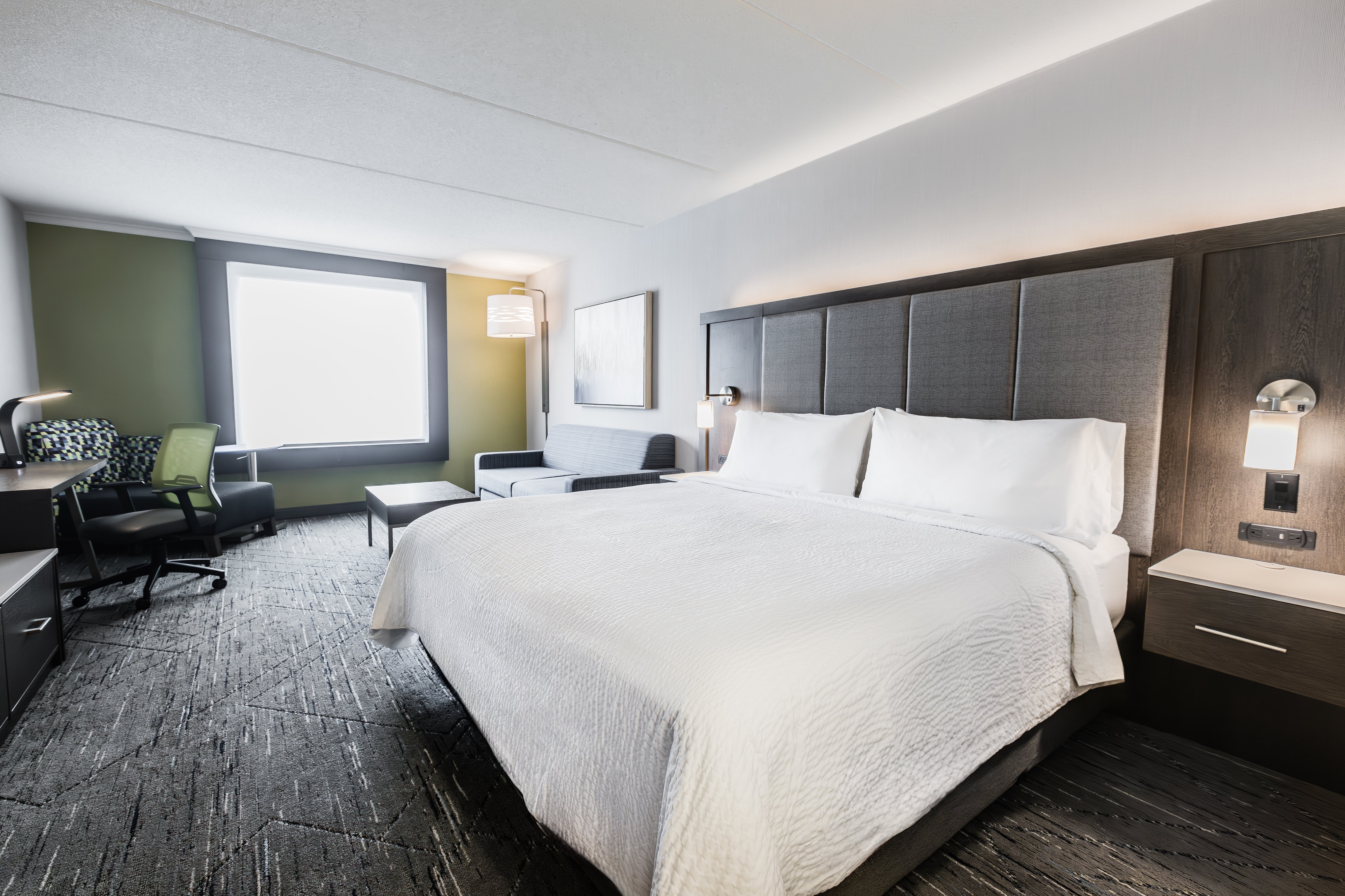 Holiday Inn Express & Suites Toronto Airport South 16/50