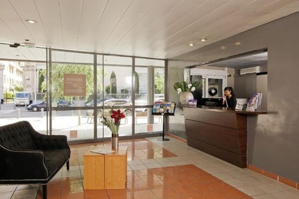 Sejours Et Affaires Aix Mirabeau 8/28
