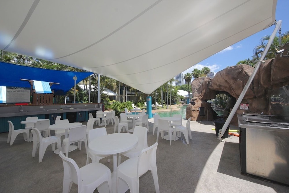 Breakfree Diamond Beach Broadbeach 72/78