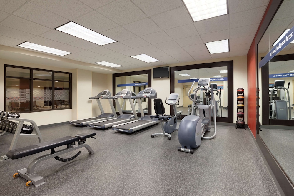 Hampton Inn and Suites Hartford/East Hartford 29/50