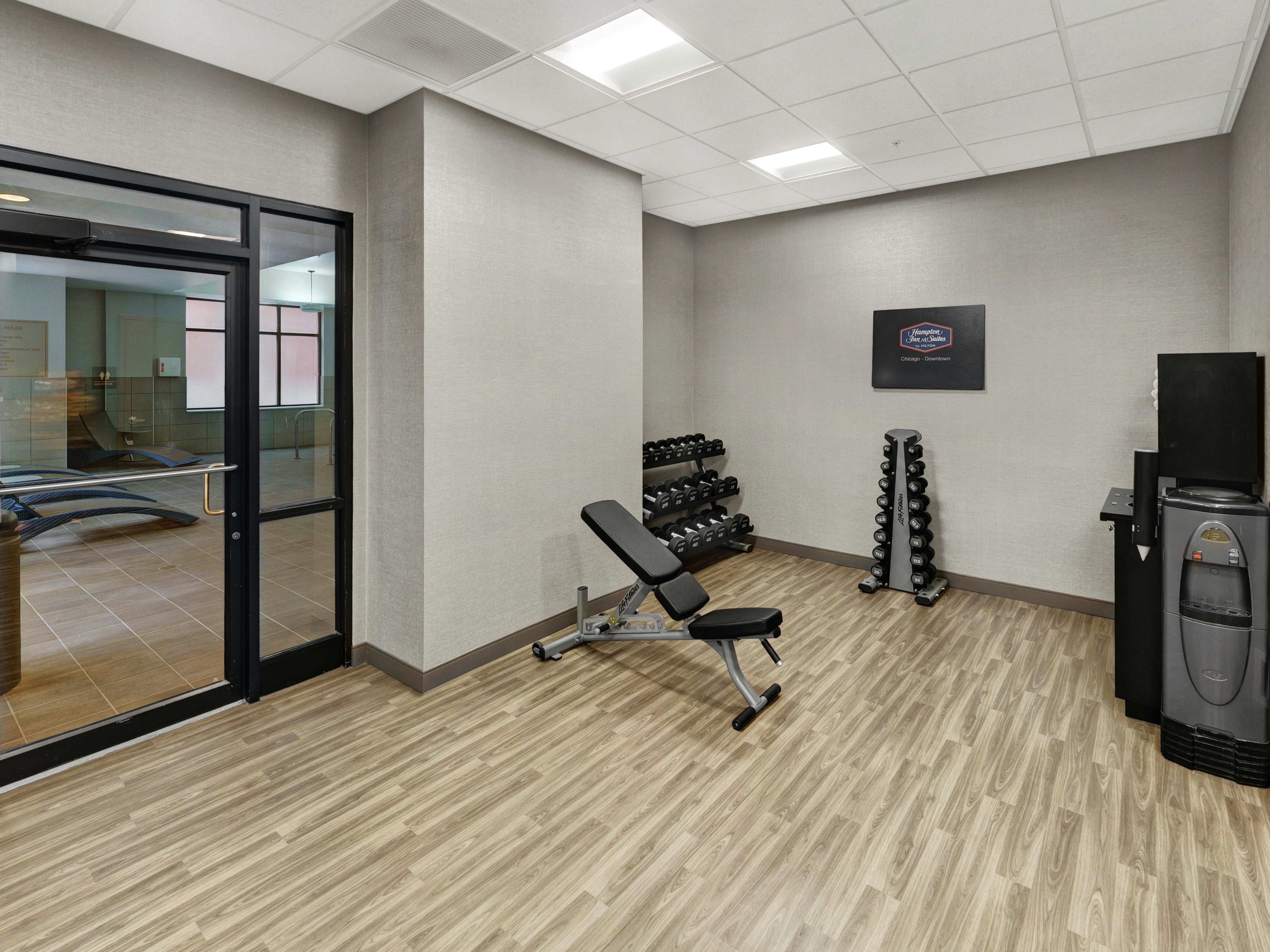 Hampton Inn & Suites Chicago-Downtown 8/25