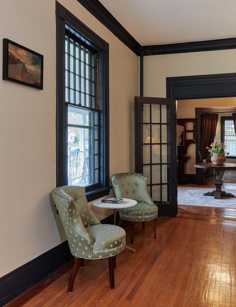 Rookwood Inn 43/50