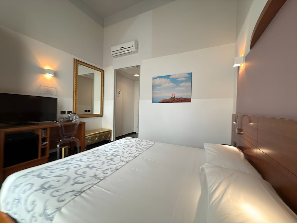 SUPERIOR, DOUBLE BED