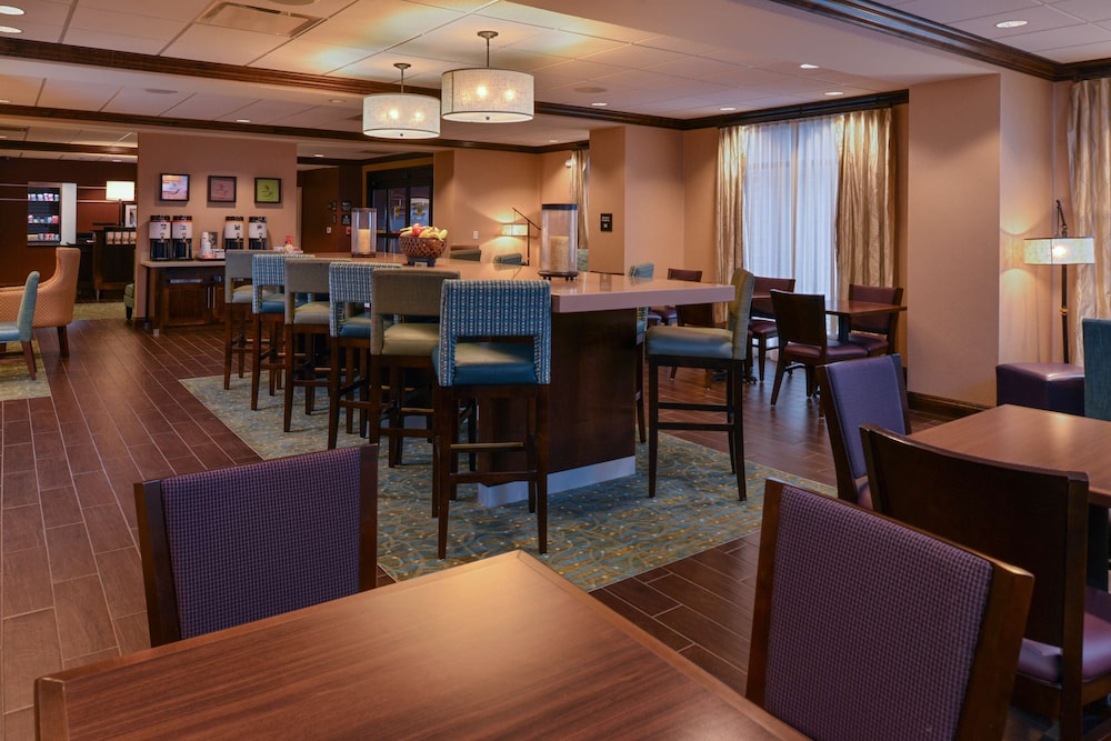 HAMPTON INN OMAHA MIDTOWN-AKSARBEN AREA 42/50