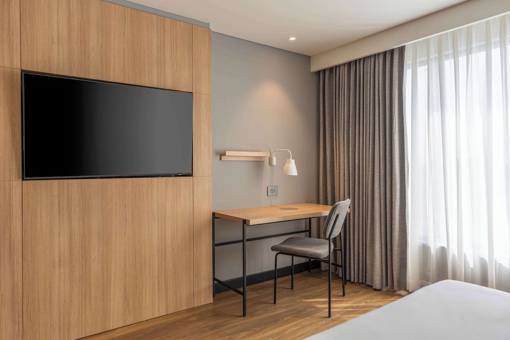 Park Inn & Suites by Radisson Thrissur East Fort 38/47