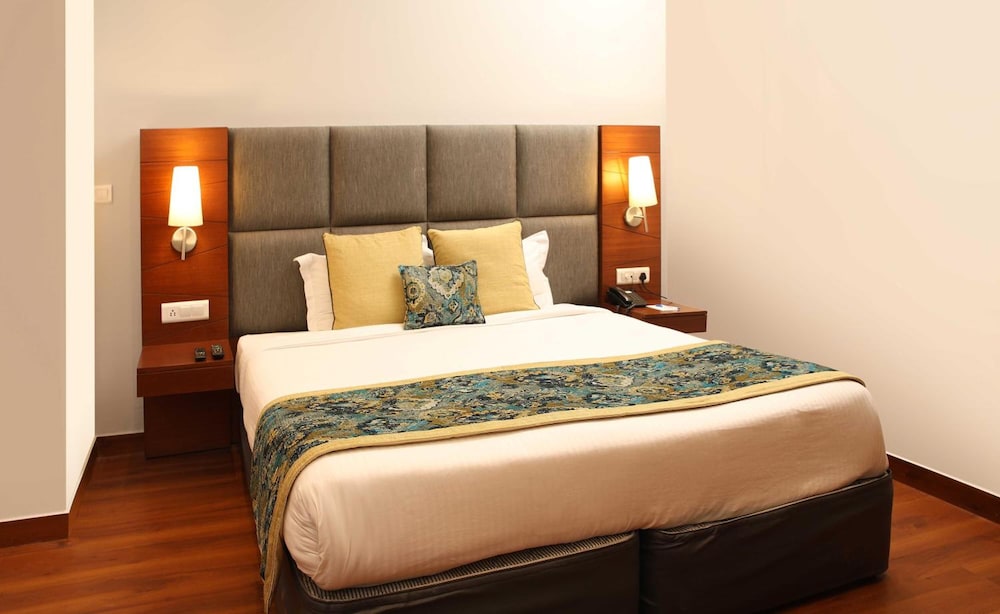 Ahuja Residency Sunder Nagar 18/50