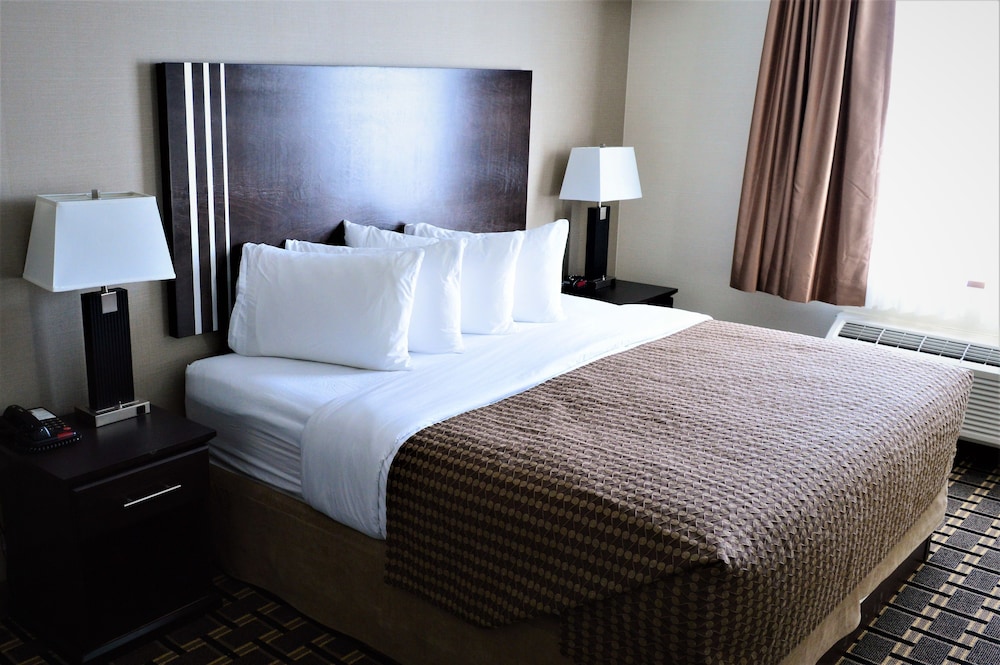 Sigma Inn & Suites Melville 10/28