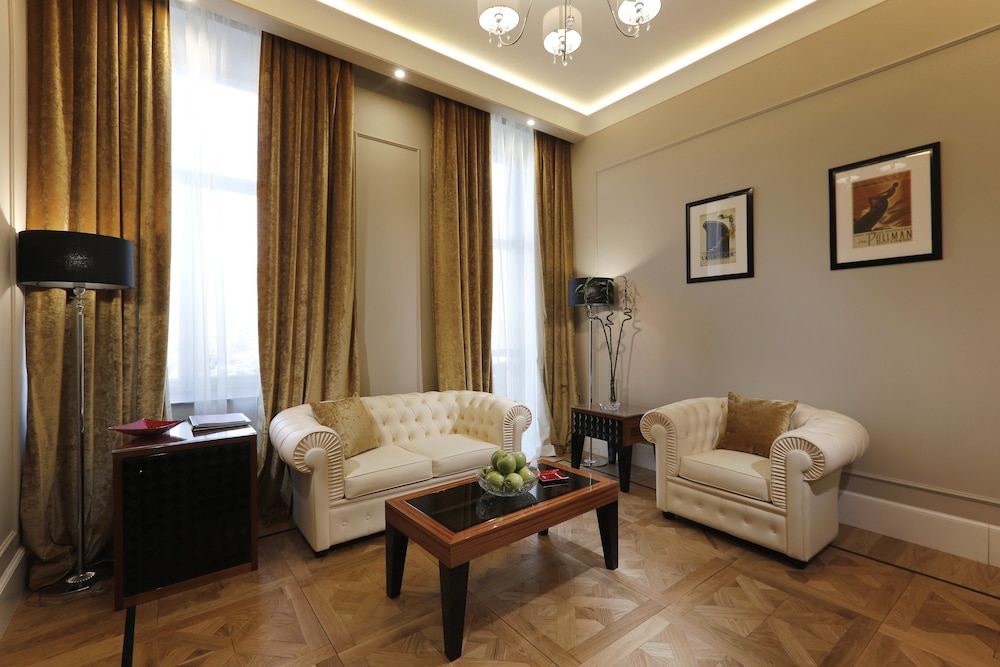 GRAND HOTEL YEREVAN 44/65