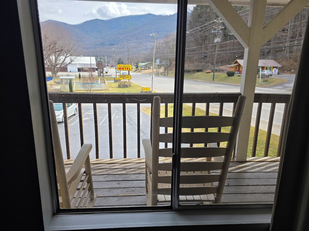 Travelowes Motel 8/58