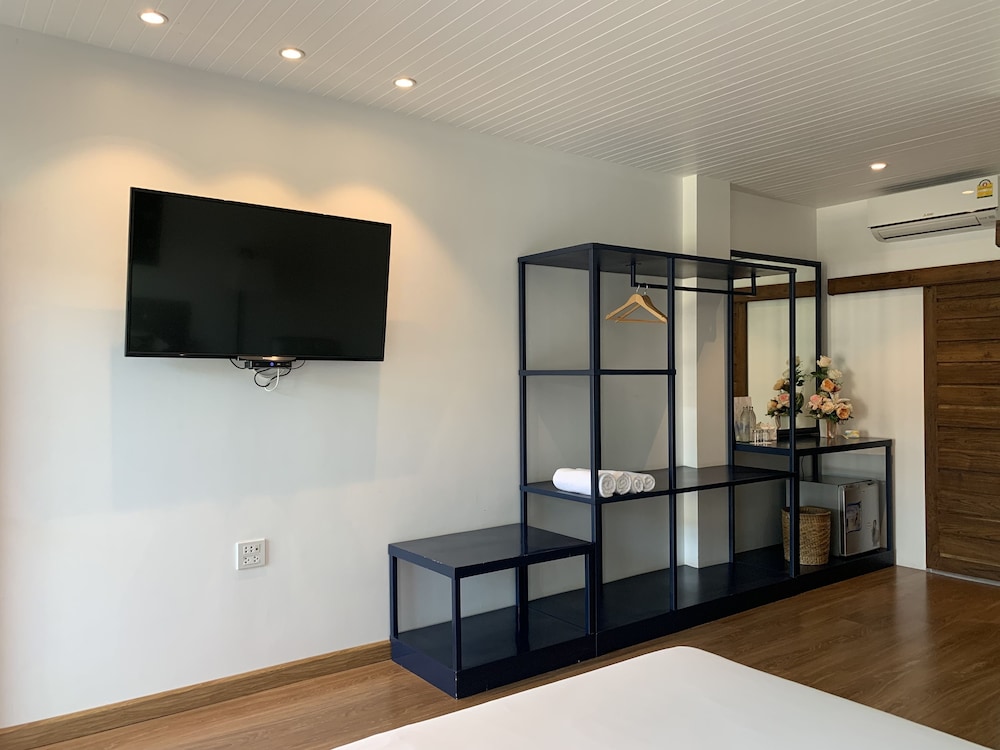 Phetcharat Grand Hotel Maesot 29/50