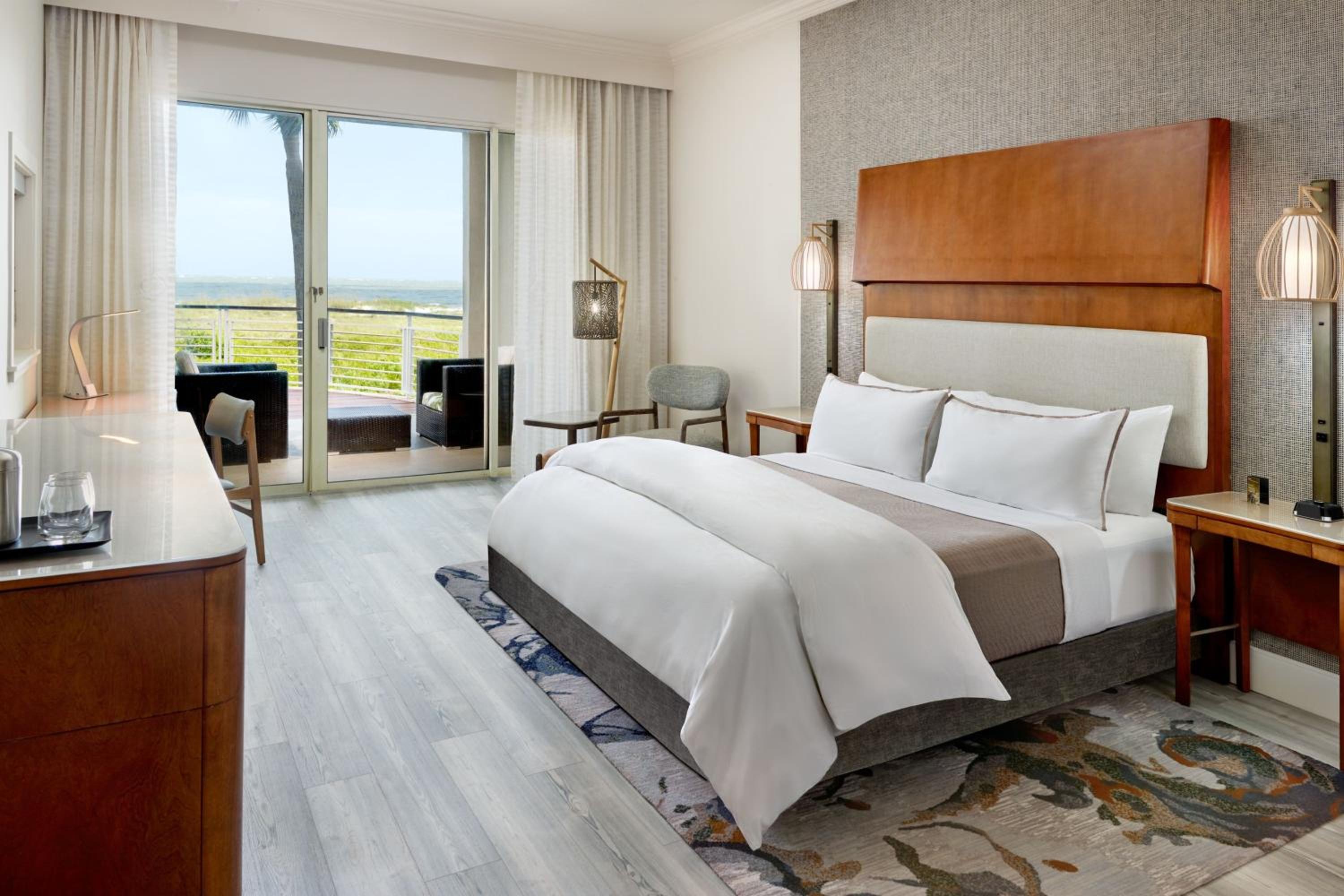 Grand, Guest Room, Deluxe, King Bed, Ocean Front, Sofa