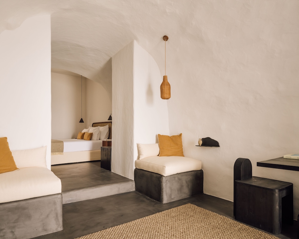 White Exclusive Suites And Villas 23/38