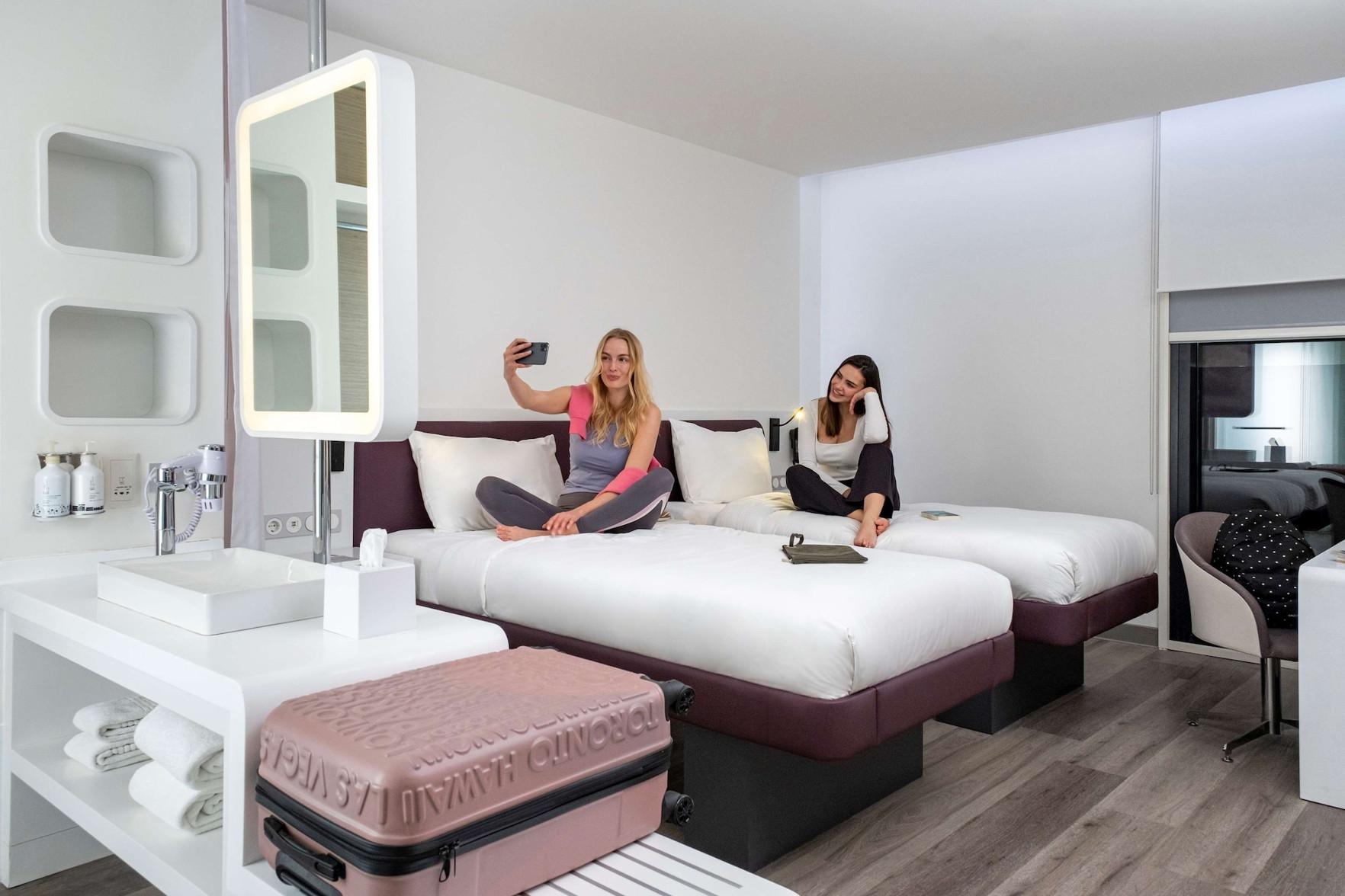 Plus, Premium, Cabin, Twin Beds