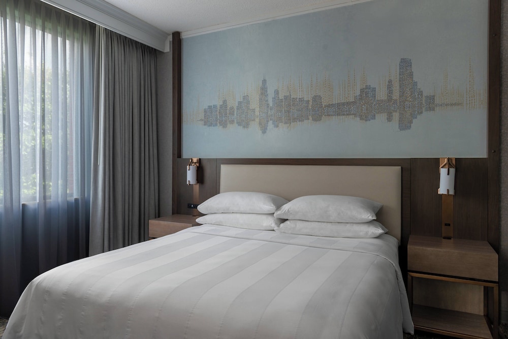 STUDIO, KING BED