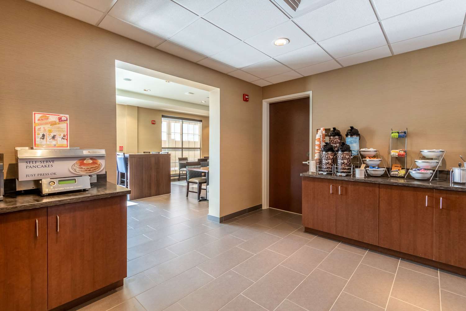 Comfort Inn & Suites - Harrisburg Airport - Hershey South 7/48