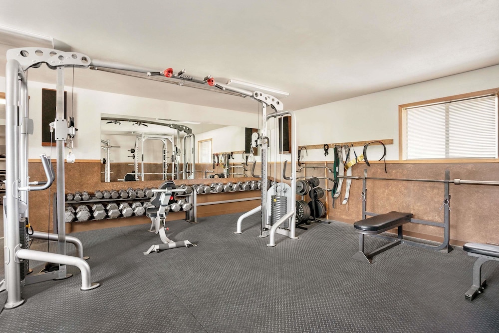 Travelodge By Wyndham Edgemont SD 8/16