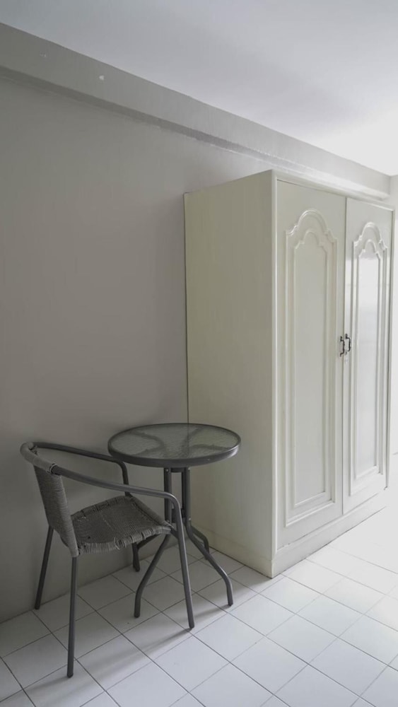 RoomQuest Ratchada AI Serviced Residence 16/35