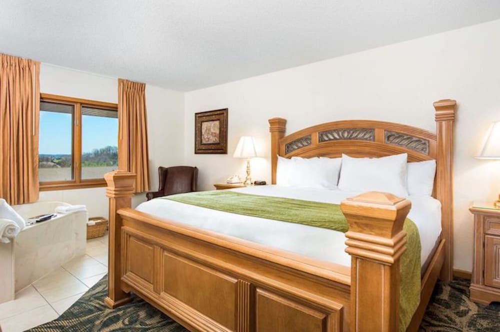Bransons Best Motel 18/46